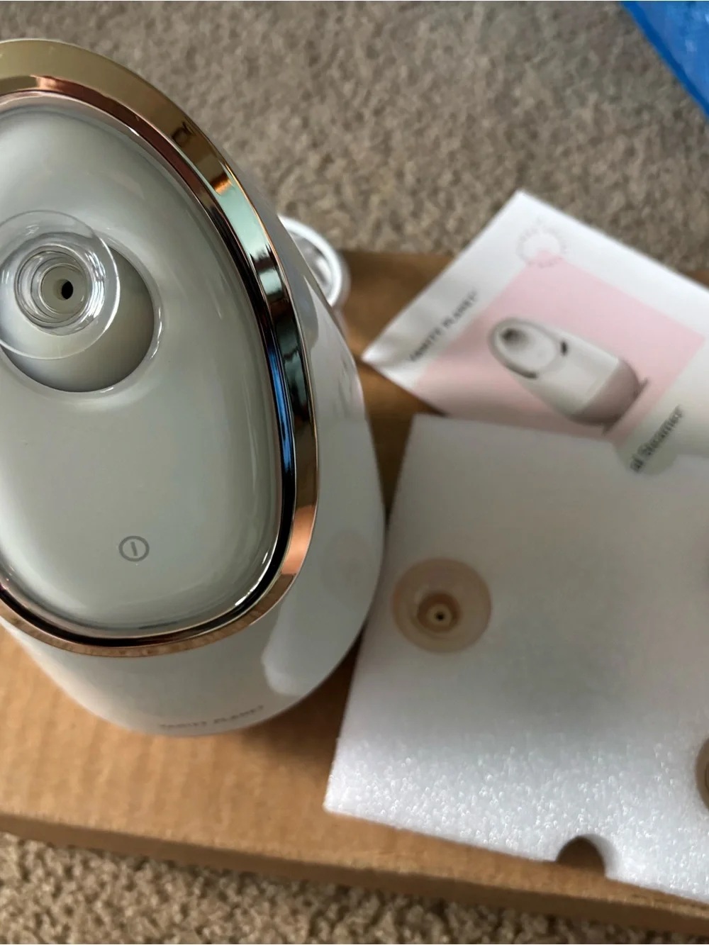 Facial Steamer in White with Rose Gold Trim - Skincare Steamer